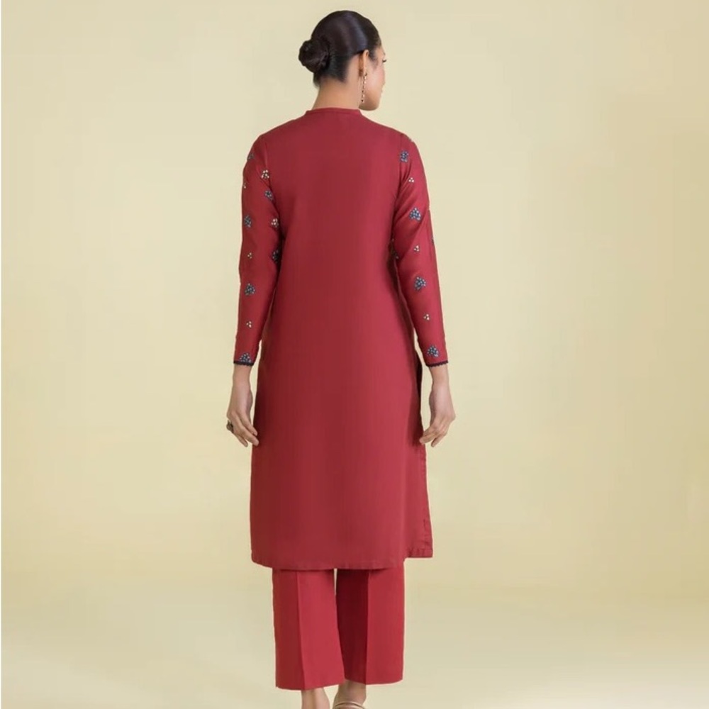 Pakistani Kurta Sapphire Embroidered - image 3